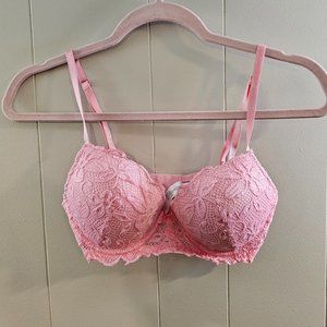 💜 4/$30 💜 Laura Ashley Padded Bra